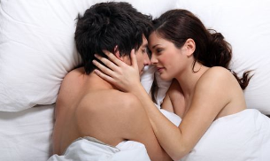 Regolare vita sessuale influenza positivamente il corpo maschile